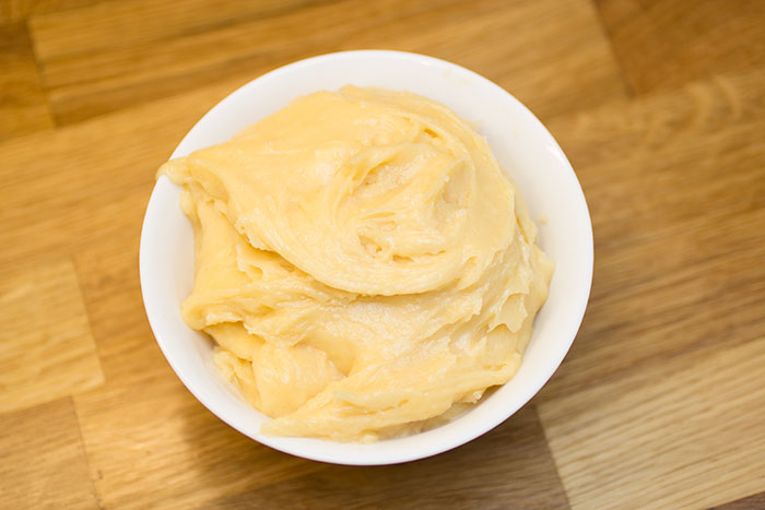 Easy recipe to bake the perfect choux pastry for eclairs, profiteroles, croquembouches