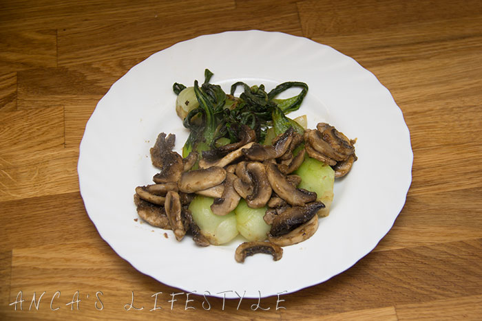 04 pak choi with mushrooms