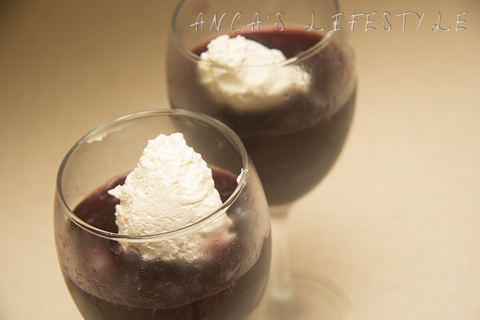 jelly-whipped-cream