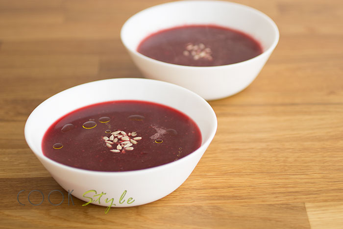 01 Beetroot and garlic soup