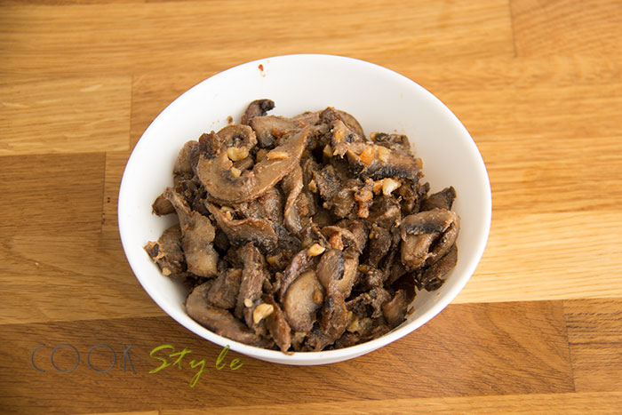 01 Mushrooms and peanut butter