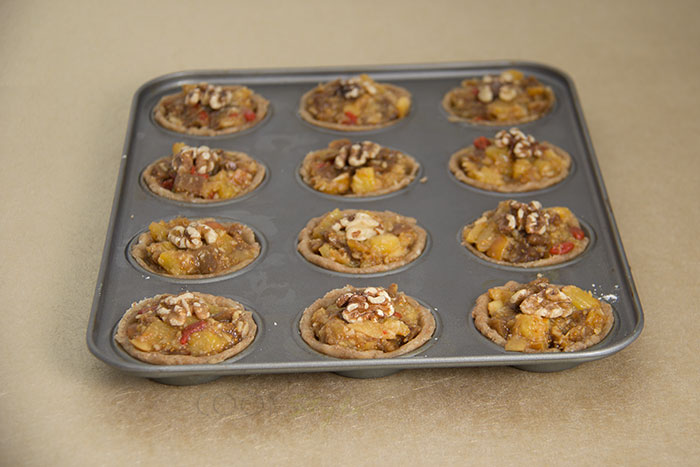 02 Vegan mince pies with pineapple, coconut and figs