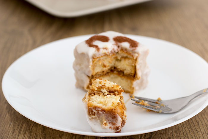 03-coffee-fondant-fancies