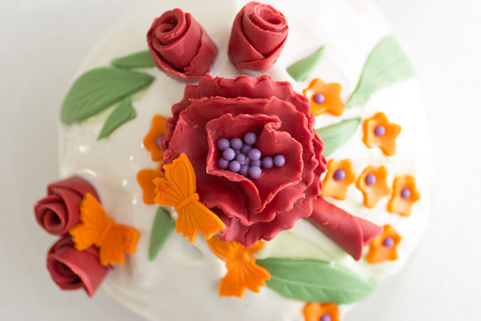 05-mathca-rose-cake