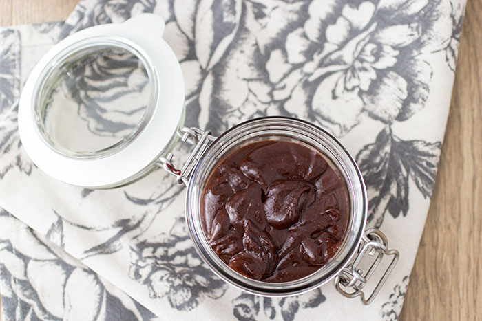 01 Dark chocolate spread, vegan, gluten free