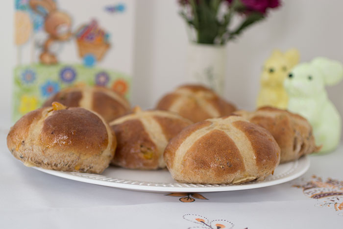 Easter menu - Hot cross buns