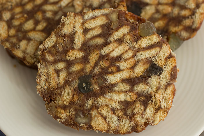 Salami Biscuit, detail