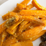 Sweet potatoes chips with nutritional yeast